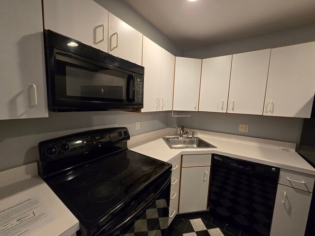 Building Photo - 500 Washington St