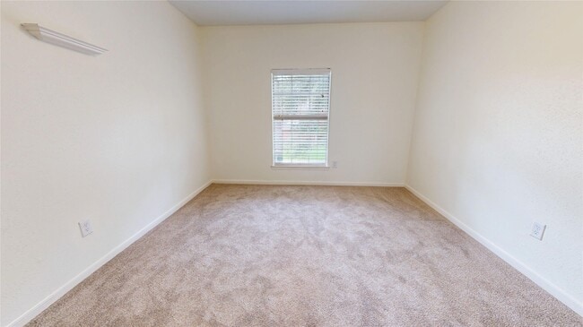 Building Photo - 14919 Forest Trails Dr