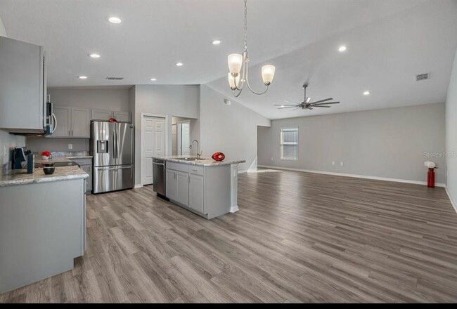 Building Photo - 378 Pentas Ln