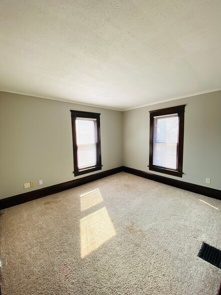 Building Photo - 1421 Piper Ct NW