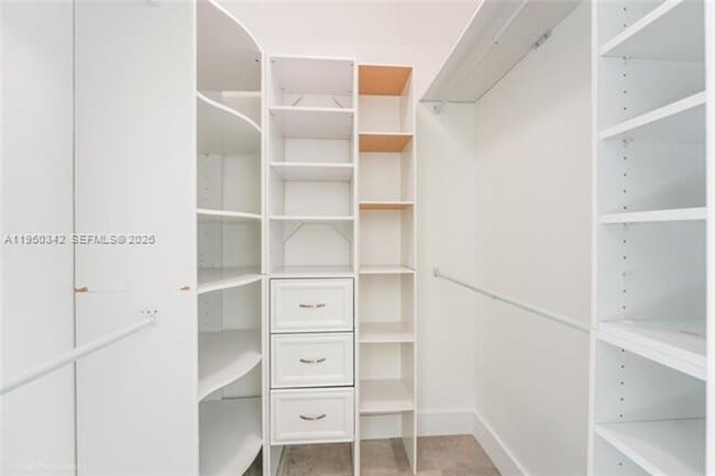 Building Photo - 1634 SW 19th Ter