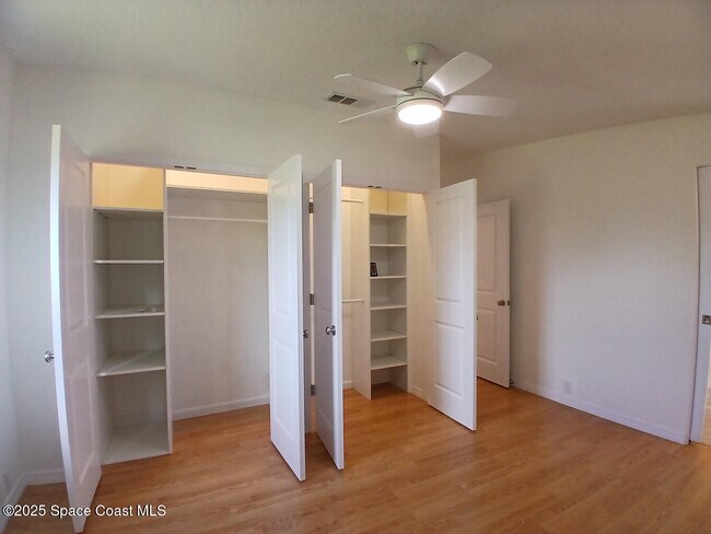 Building Photo - 4375 Sea Gull Dr