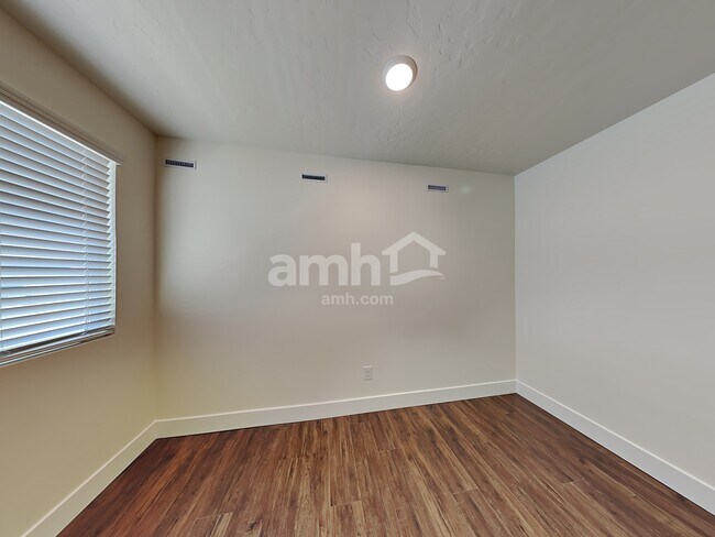 Building Photo - 9377 W Dove Creek St