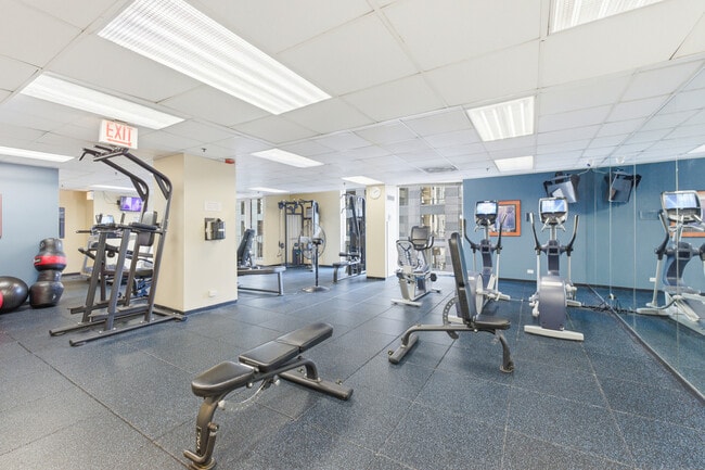 Building Photo - 200 N Dearborn St