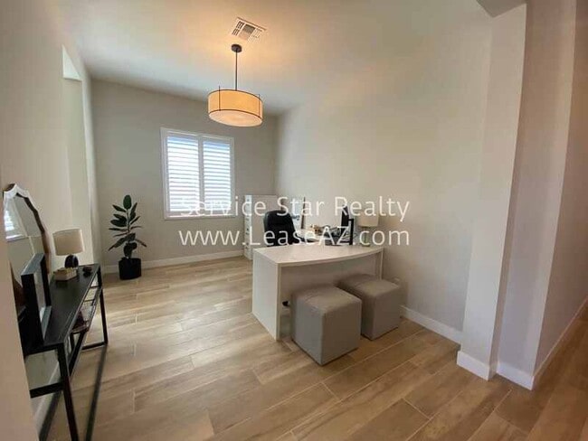 Building Photo - 9607 E Solina Ave