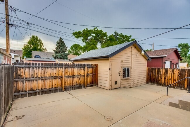 Building Photo - 4435 Clay St