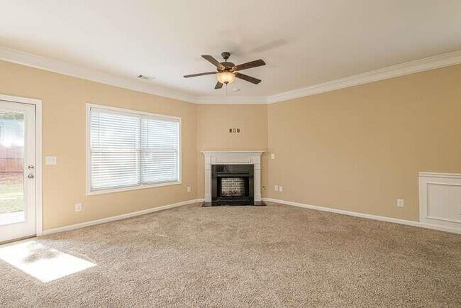 Building Photo - 9576 Rushmore Cir