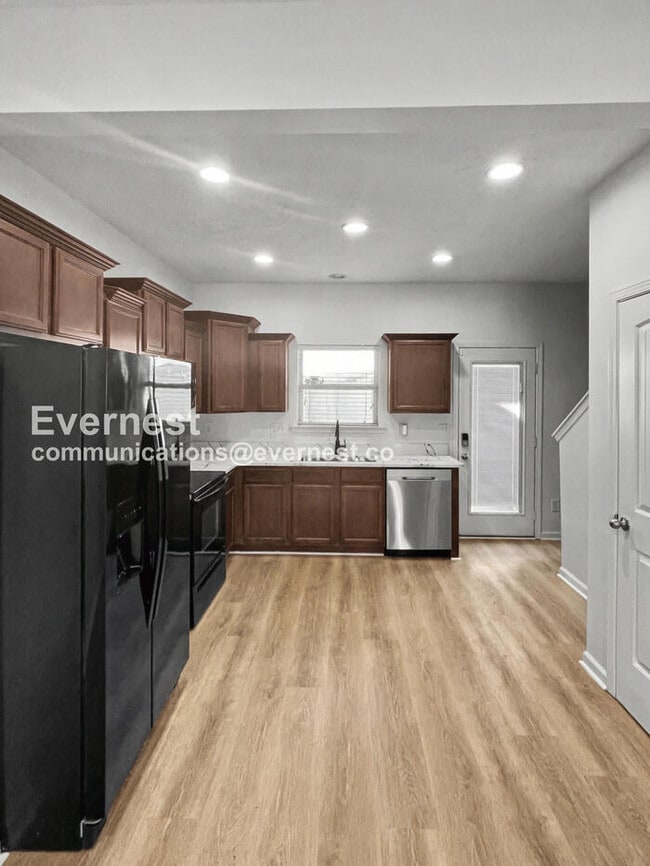 Building Photo - 1522 Sprucedale Dr