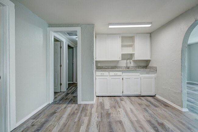 Building Photo - 2 bed, 1 bath home in Norman, OK