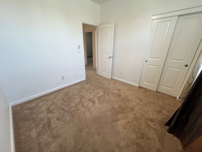 Building Photo - $4295-Beautiful Tri-level 3 Bed/2.5 Ba Townhome in Hampton Park/North San Jose