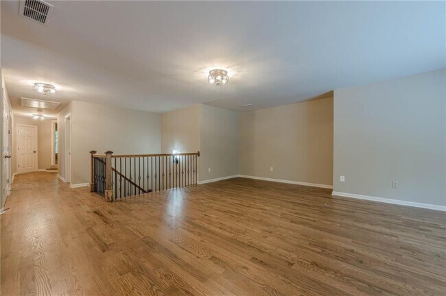 Building Photo - 7925 Majors Mill Dr