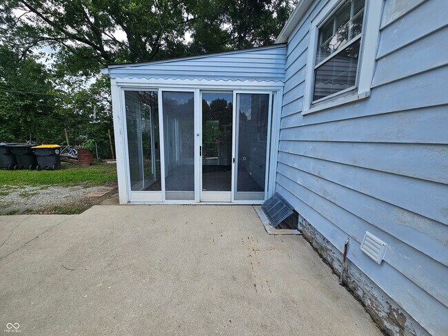Building Photo - 2307 Arrow Ave