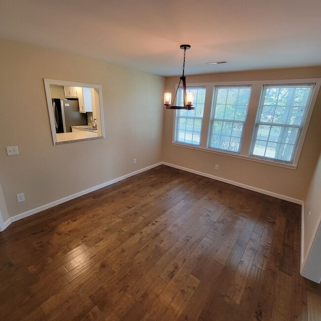 Building Photo - 4/2 Bungalow in Algood City Limits