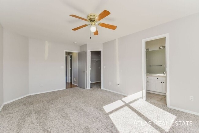 Building Photo - 3055 Ellesmere Dr