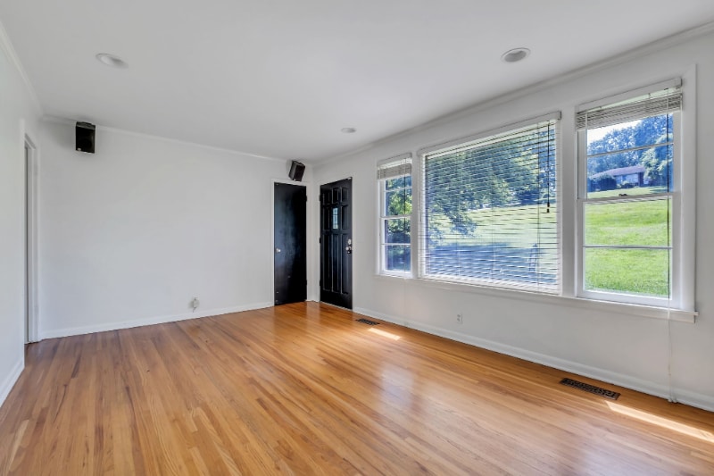 Building Photo - 1312 Cheshire Dr