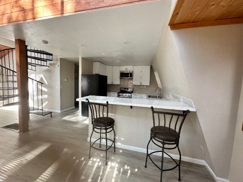 Building Photo - 3380 Timber Dr