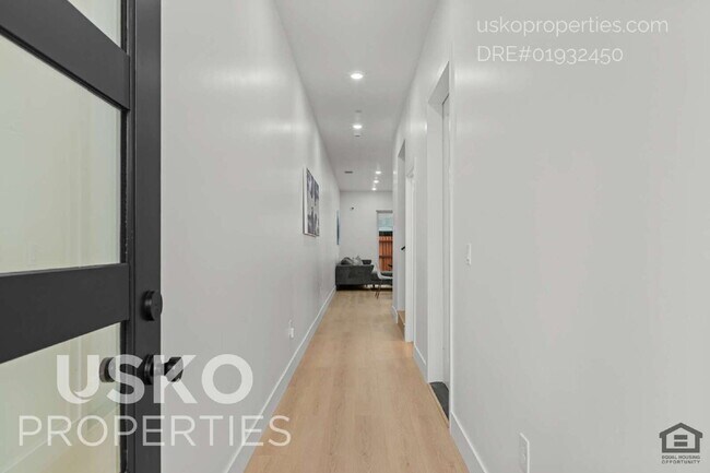 Building Photo - 2817 Democracy Alley