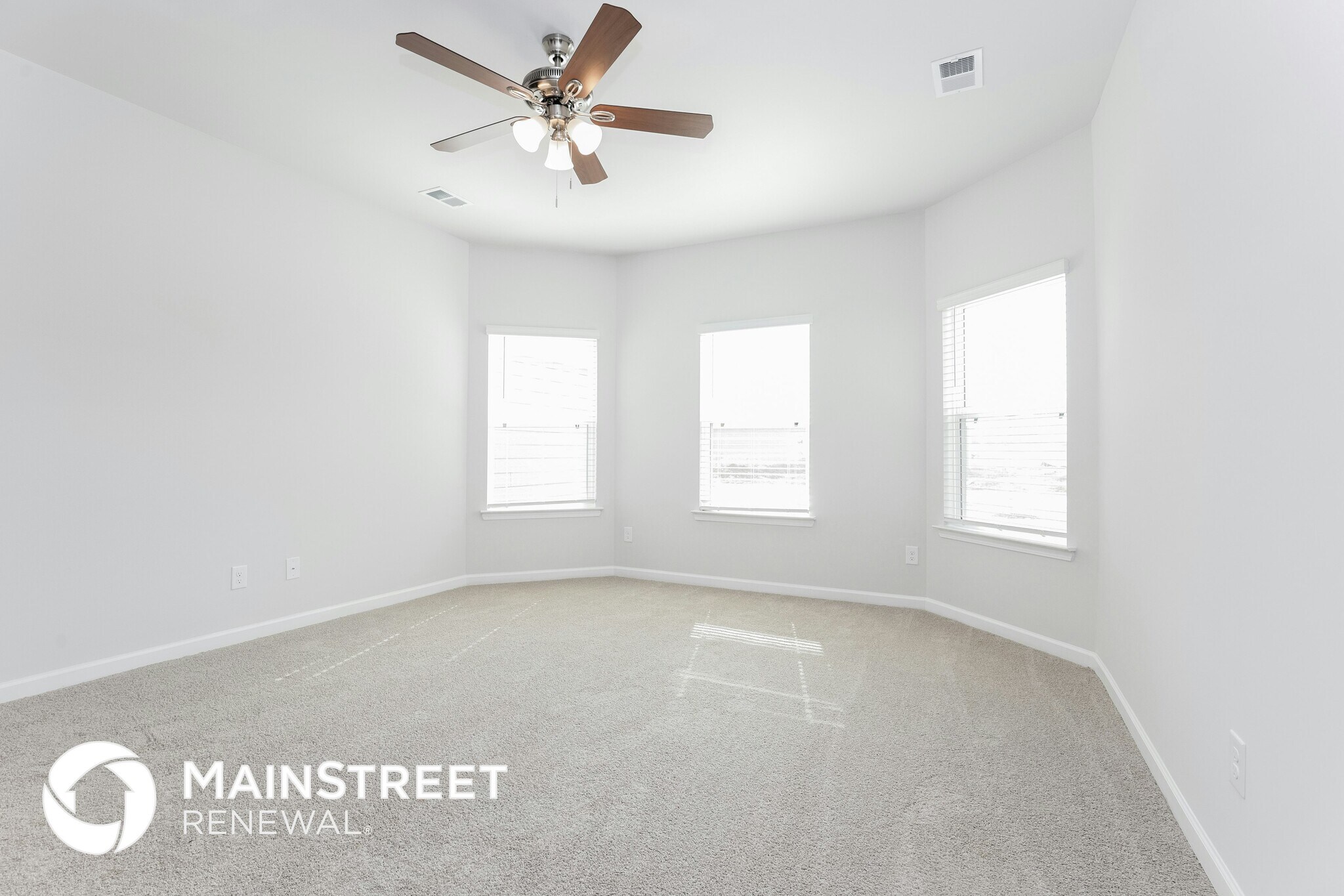 Building Photo - 3211 Quintana Dr
