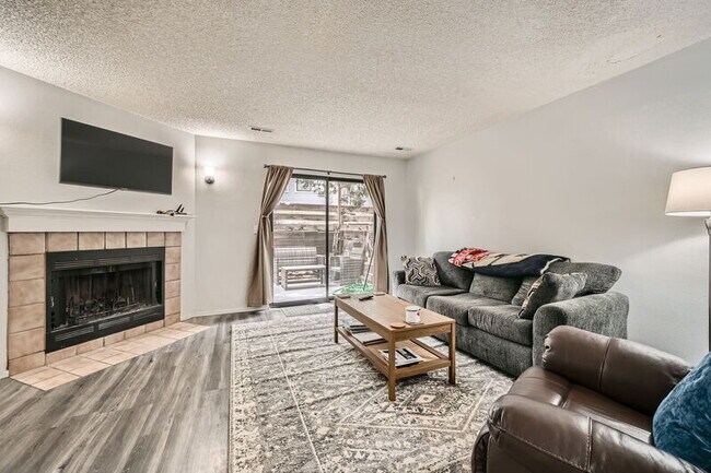 Building Photo - 961 Tampico Ct