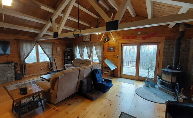 Building Photo - 176 Harrington Rd