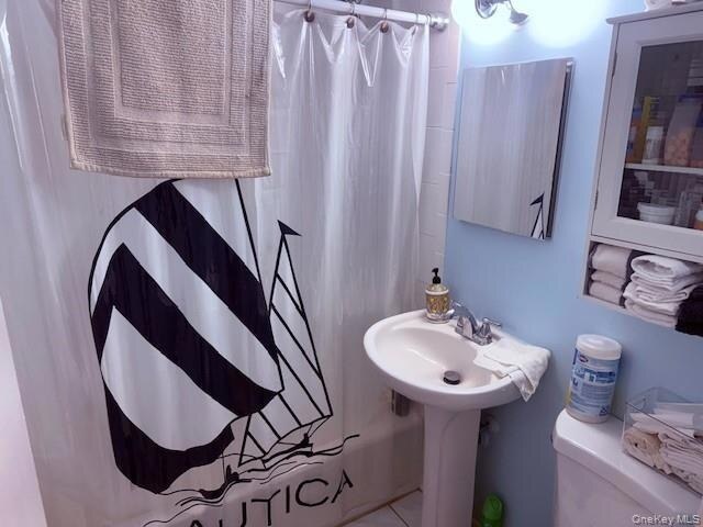 Building Photo - 16 Magee Dr