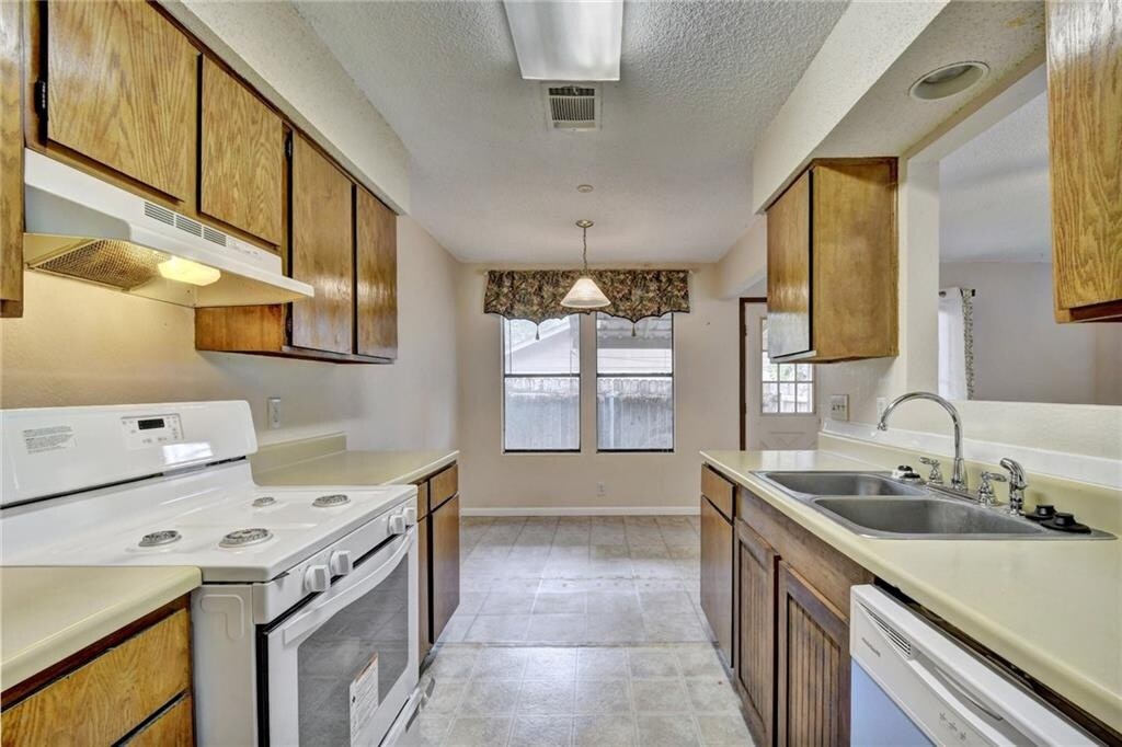 Building Photo - 412 Parkhill Cv