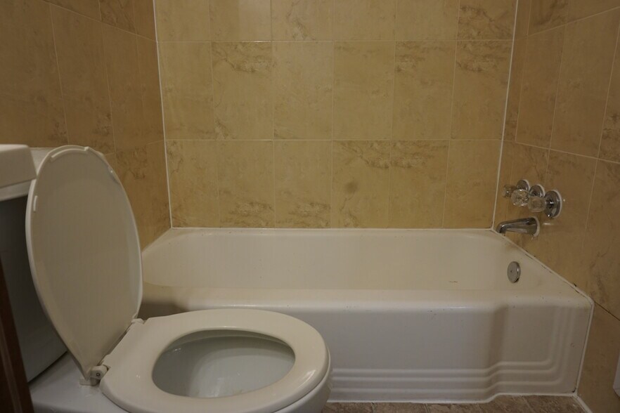 Building Photo - 4330 Hartwick road