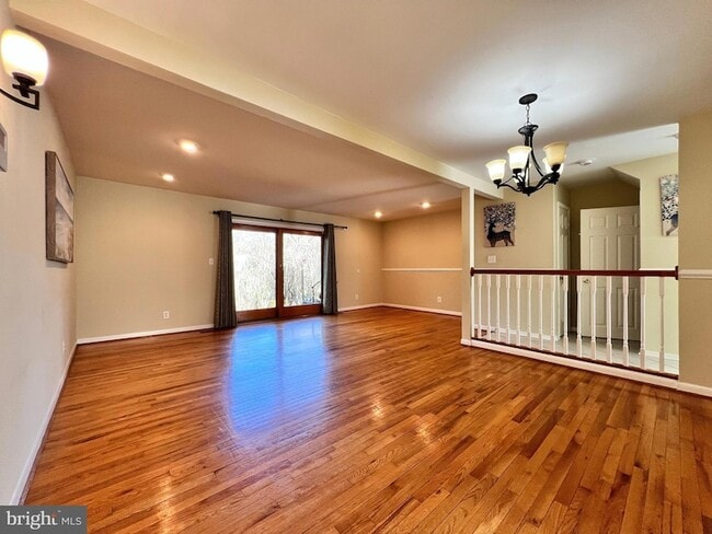 Building Photo - 10305 Crimson Tree Ct
