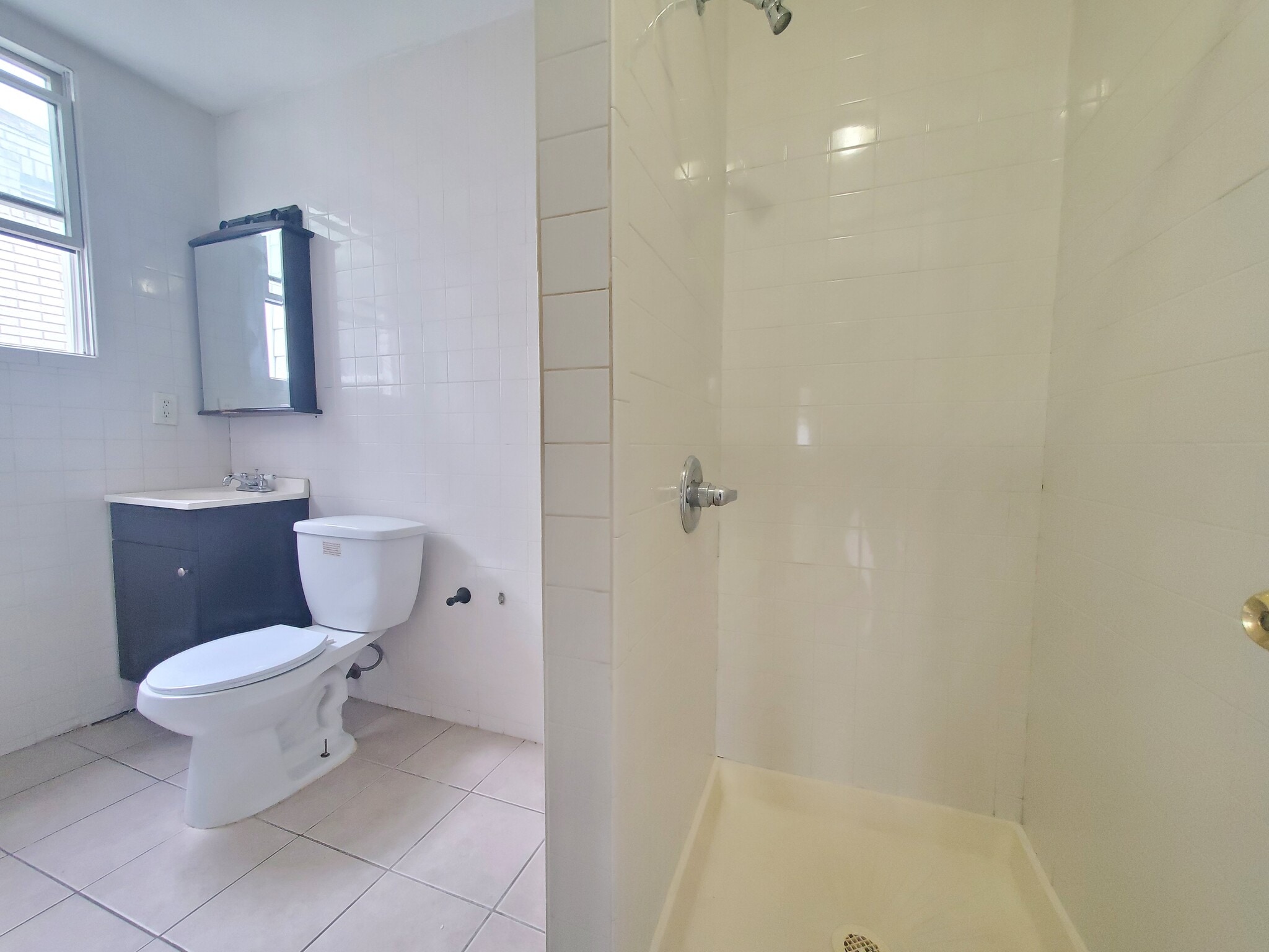 Building Photo - 41 W 54th St