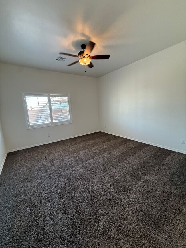 Building Photo - Livingston Ranch - BRAND NEW & IMMACULATE