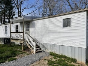 Building Photo - 112 Co Rd 494