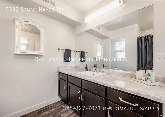Building Photo - 5332 Stone Hayes Dr