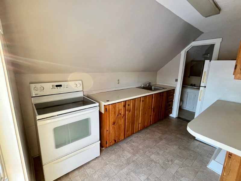 Building Photo - 50 N Main St