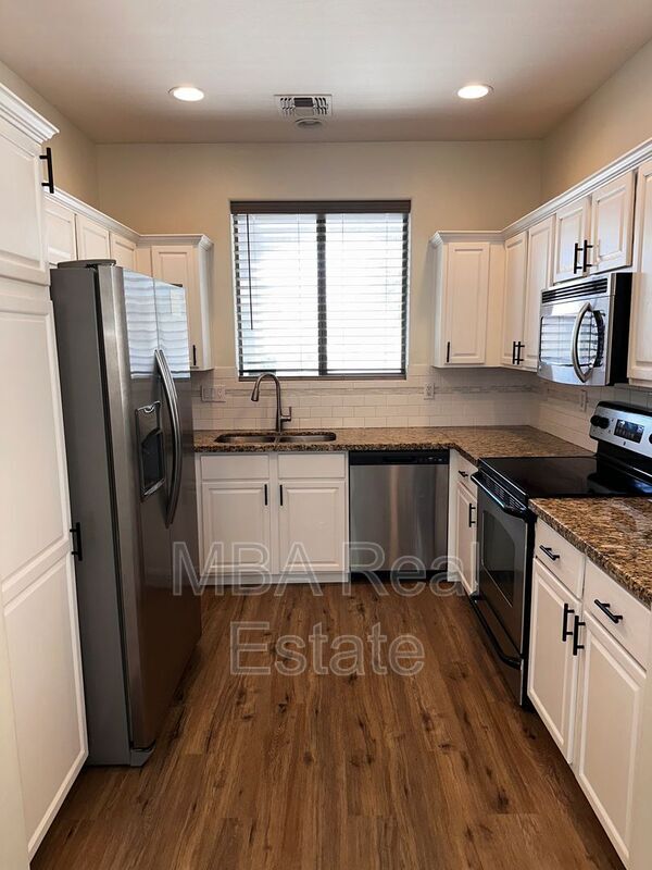 Building Photo - 21382 E Alyssa Rd