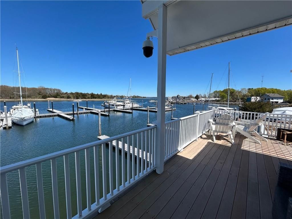 Building Photo - 67 Esmond Ave