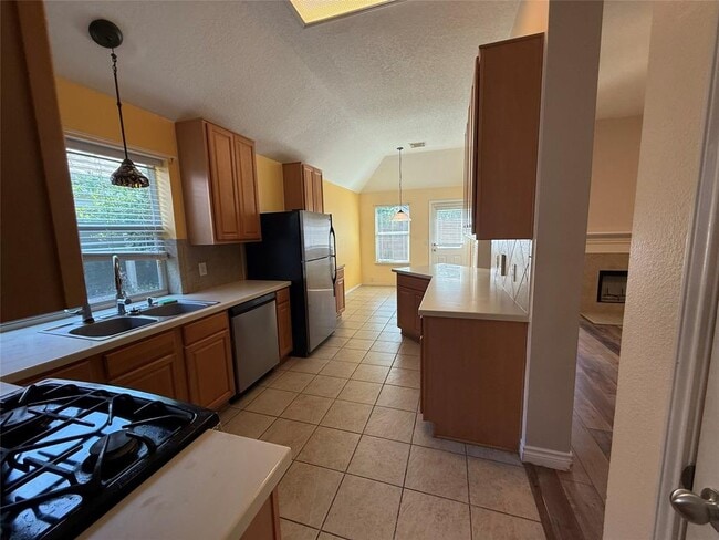Building Photo - 29915 Sunwillow Creek Dr