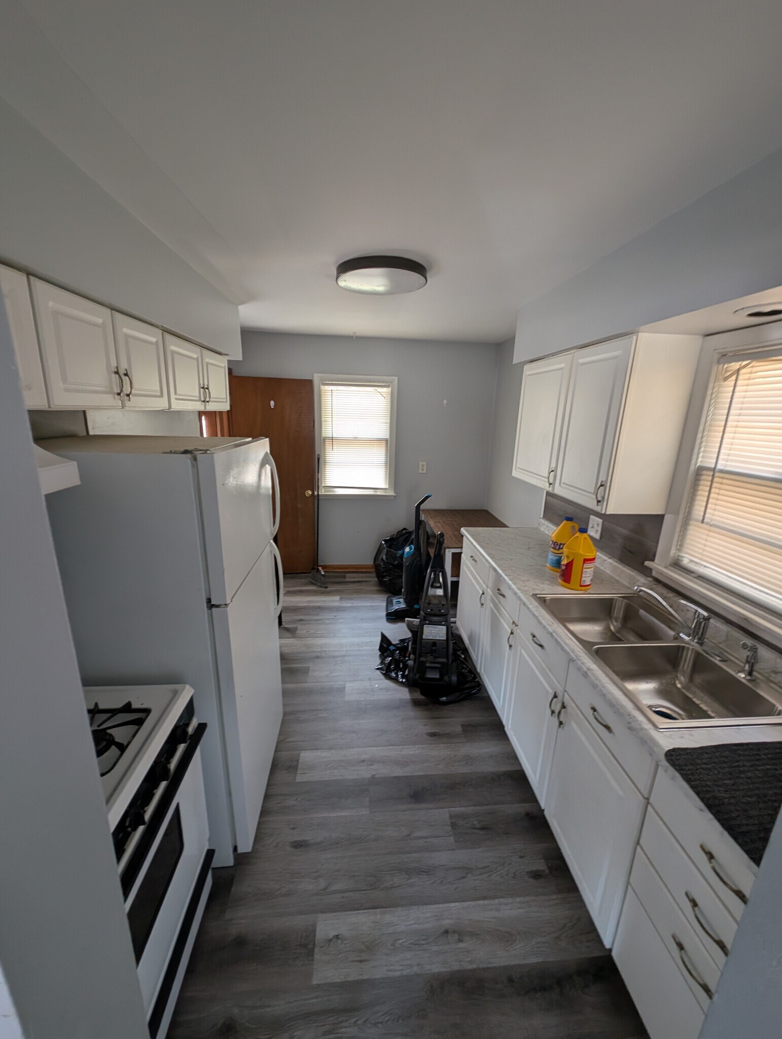 Kitchen - 3506 Dodge Ave