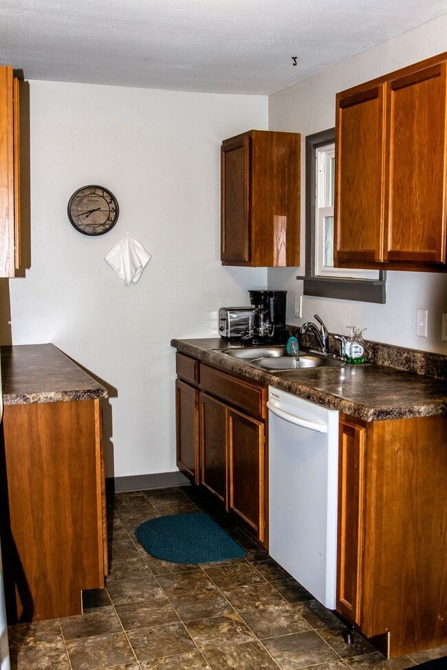 Building Photo - 422 1/2 W New York Ave