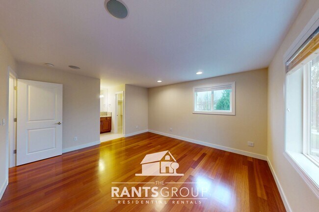 Building Photo - Meticulously Updated Townhome in Gated Community – Low Maintenance & Move-In Ready!