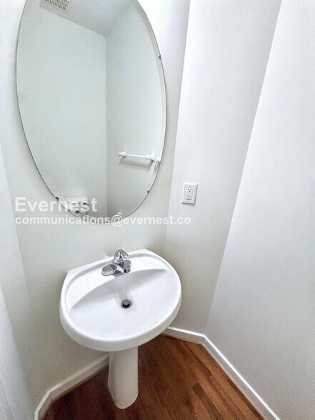 Building Photo - 1542 Jeffries Way