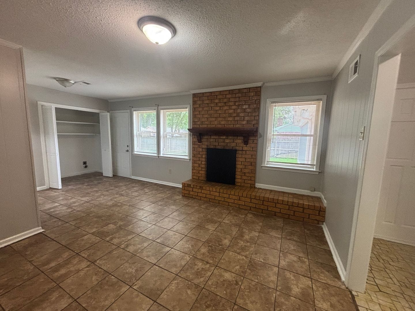 Building Photo - 3132 Rosebay Ln