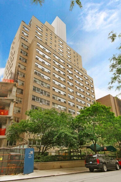 Building Photo - 333 E 46th St