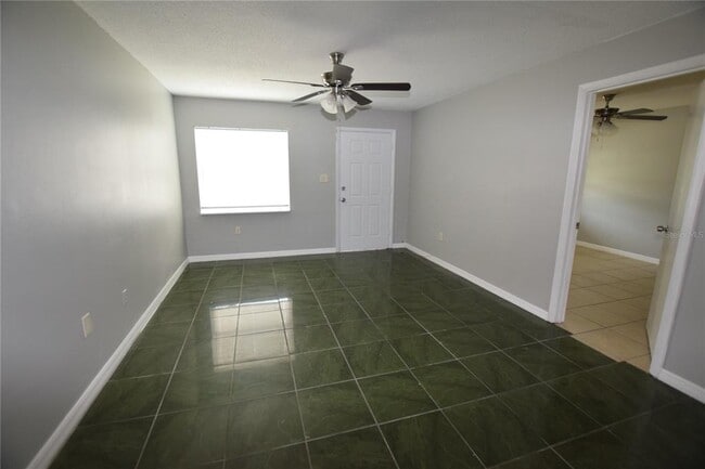 Building Photo - 4840 Grovemont Pl