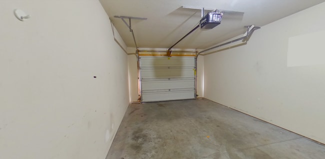 Building Photo - 3D Tour Available - Backs up to Lake + Fenced-in Yard + Stainless Steel Appliances! Available Jul...