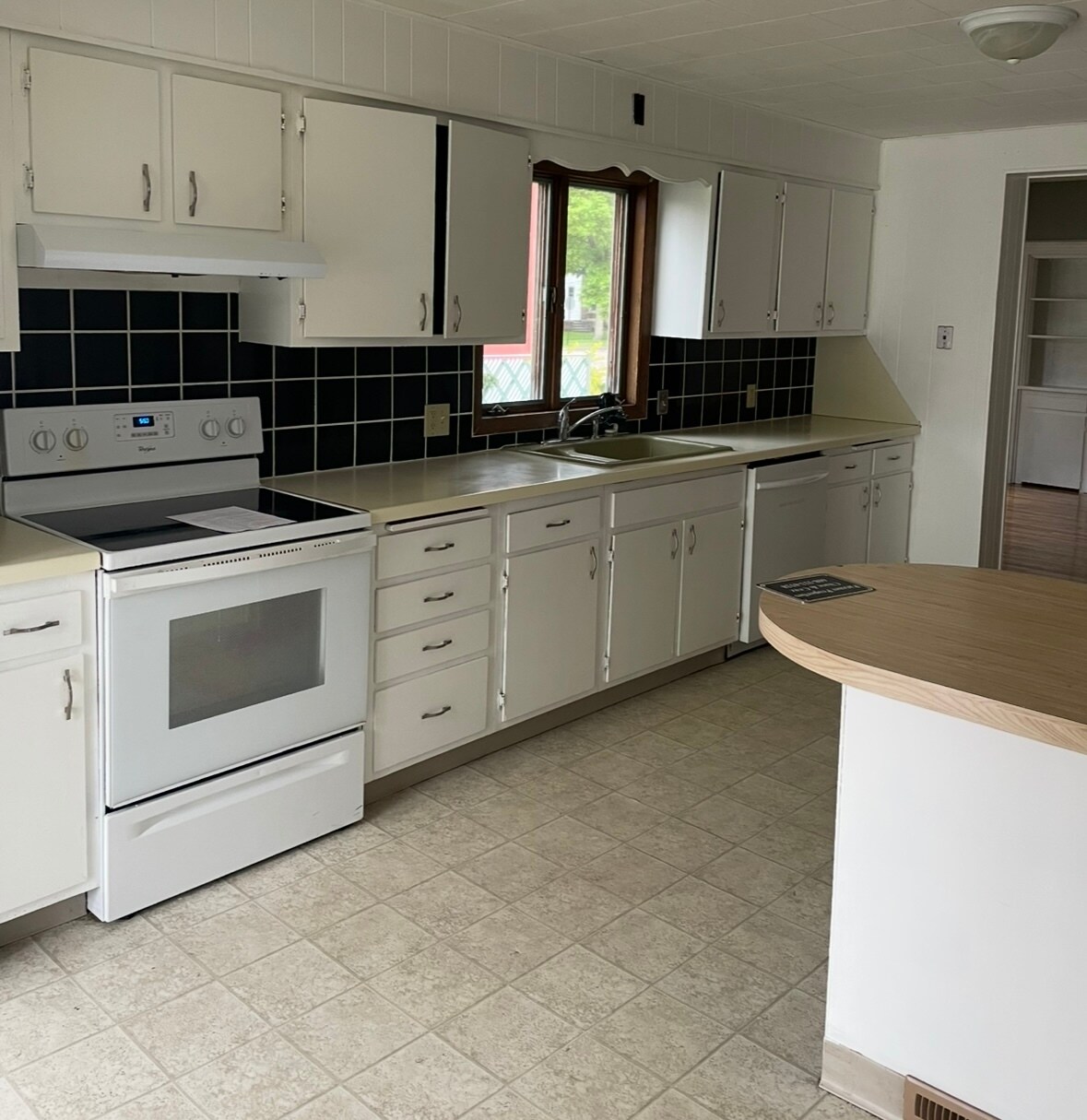 Building Photo - 307 E Wabasha St