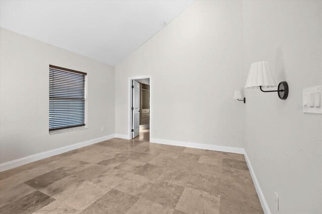 Building Photo - 2327 4th Ave N