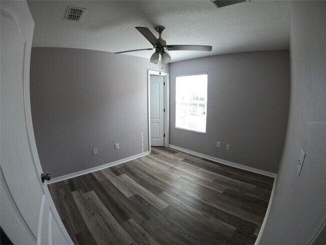 Building Photo - 4175 Shade Tree Ln