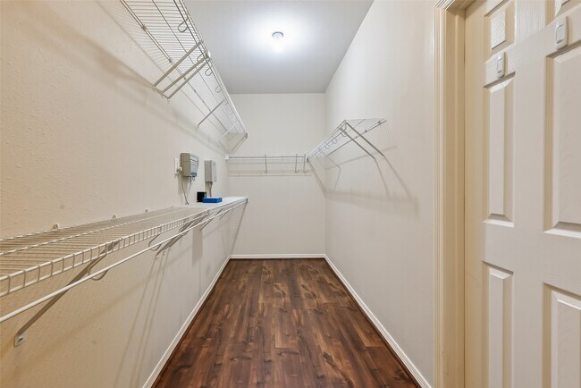 Building Photo - 11019 Bergamo Dr