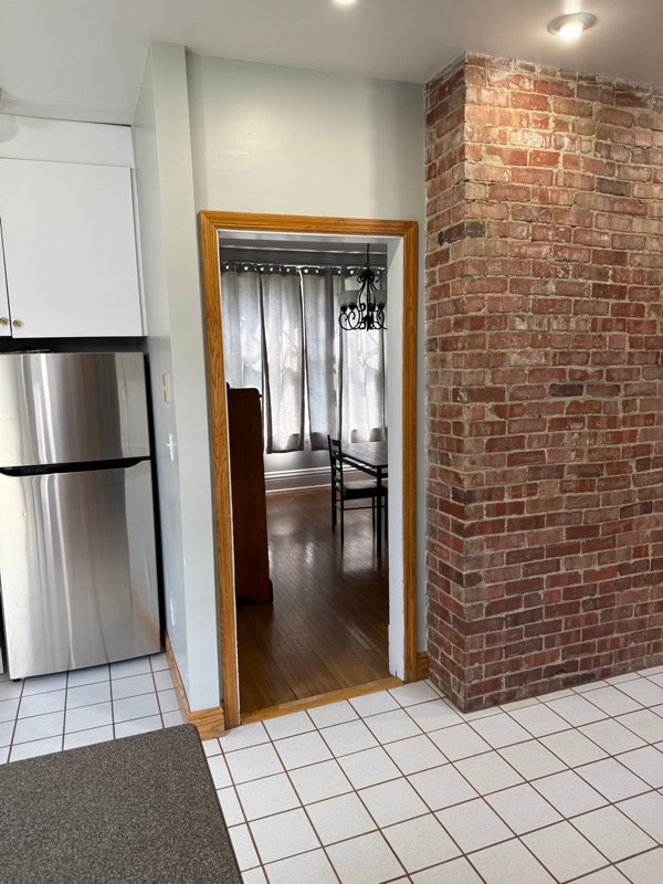 Building Photo - 103 Maple Ave