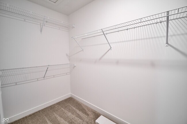 Building Photo - 8707 Maroska St